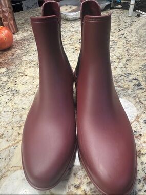 Capelli of New York Burgundy Chelsea Rain Booties